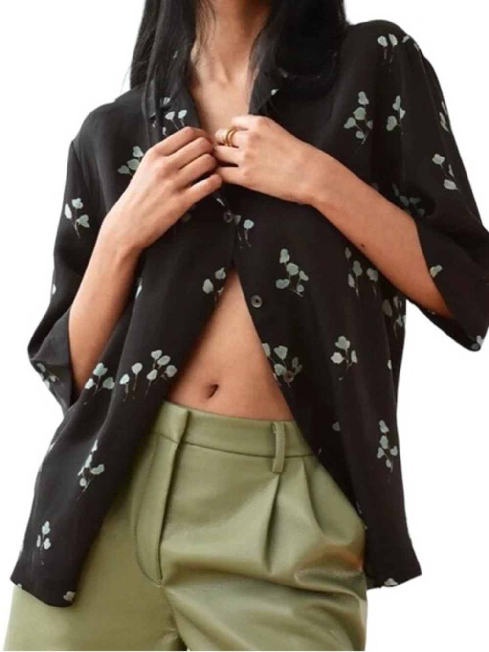 Wilfred Black Wallflower Short-Sleeve Button-Down Shirt